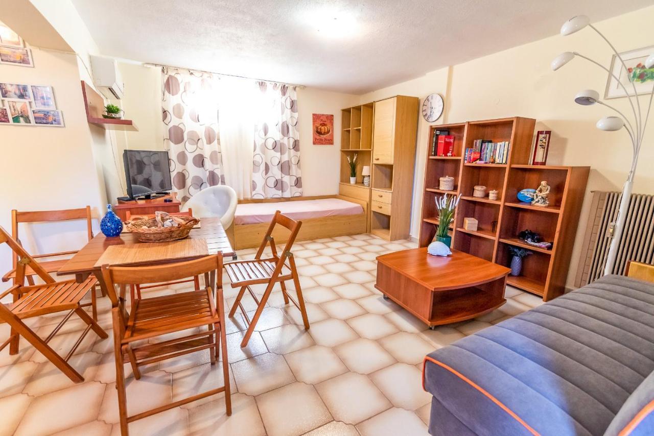 Pine Trees Apartment Πρέβεζα Εξωτερικό φωτογραφία